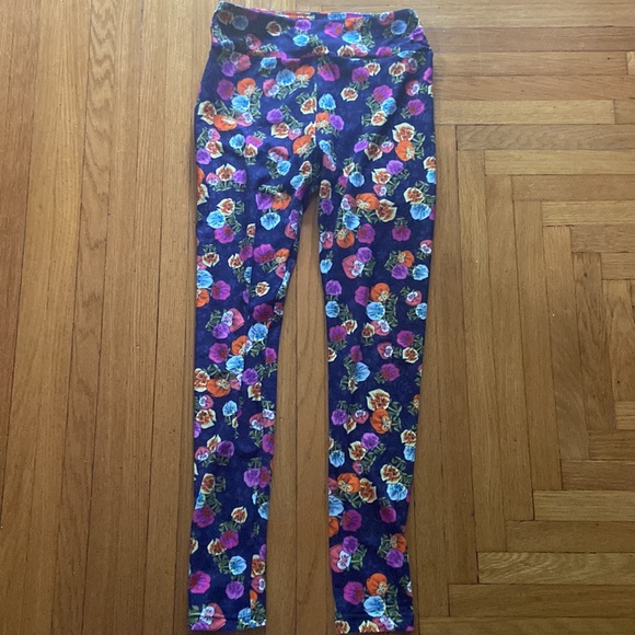 LuLaRoe Disney leggings - Picture 4 of 4